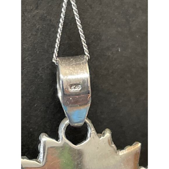 Oval Thulite and Sterling Silver Pendent Neckless 18" Chain - Picture 3 of 4